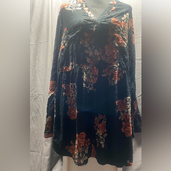 Women’s Torrid Floral Babydoll Tunic Hi Low Top NWT SZ 1 XL 14 16 - Picture 5 of 6